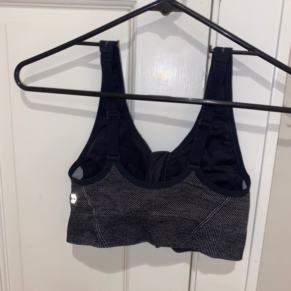 Zip Up Sports Bra - Picture 2 of 2